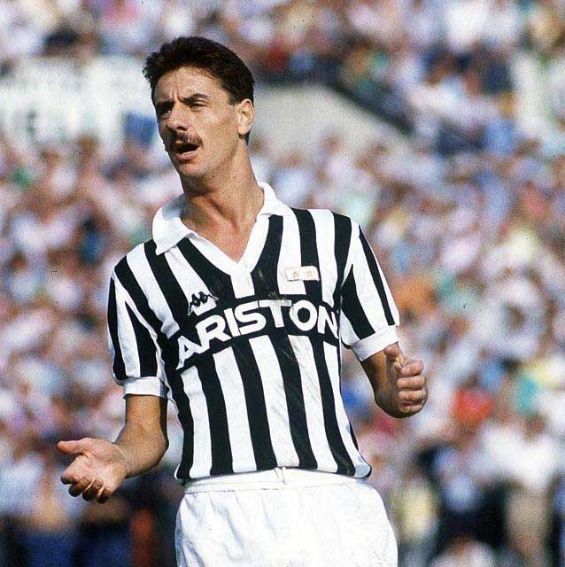 Ian_Rush_-_Juventus_1987-88