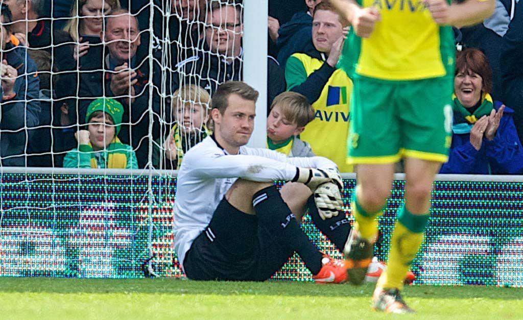 Football - FA Premier League - Norwich City FC v Liverpool FC