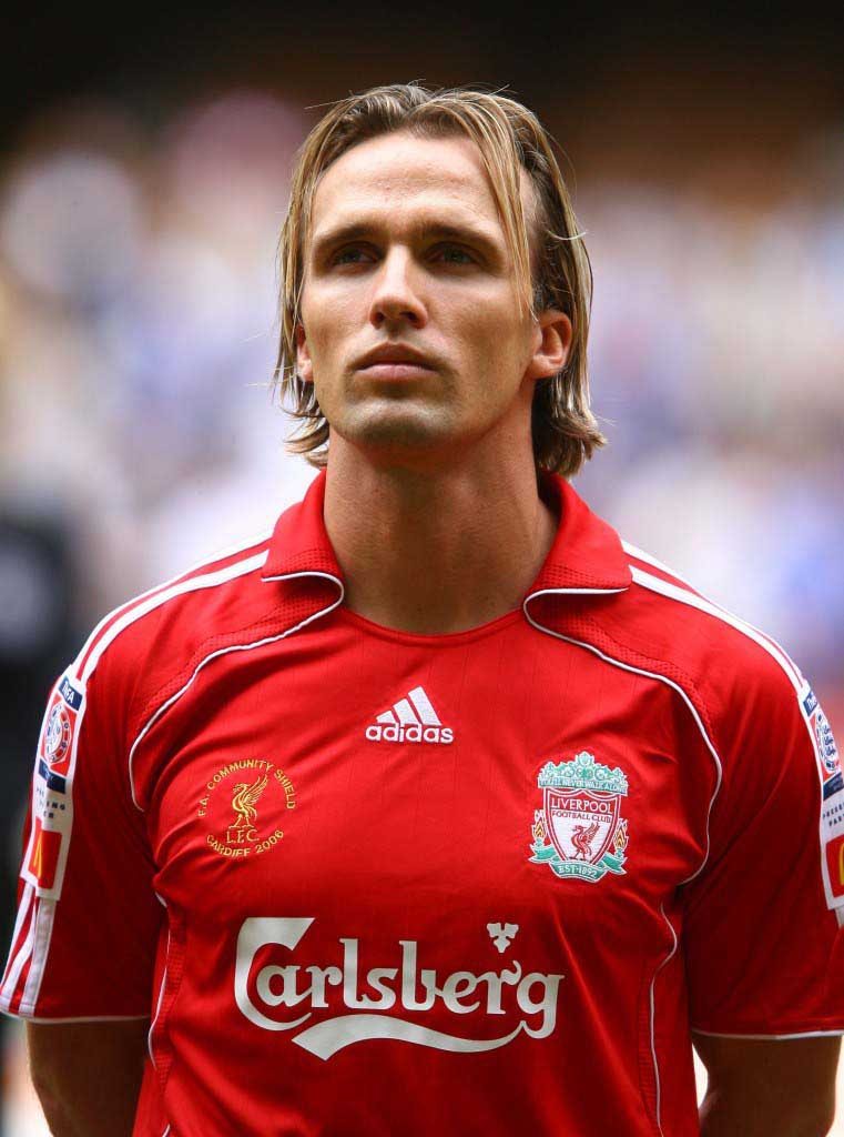 THERE AREN'T ENOUGH PICTURES OF BOLO ZENDEN ON THIS WEBSITE. LOOK AT HIM.