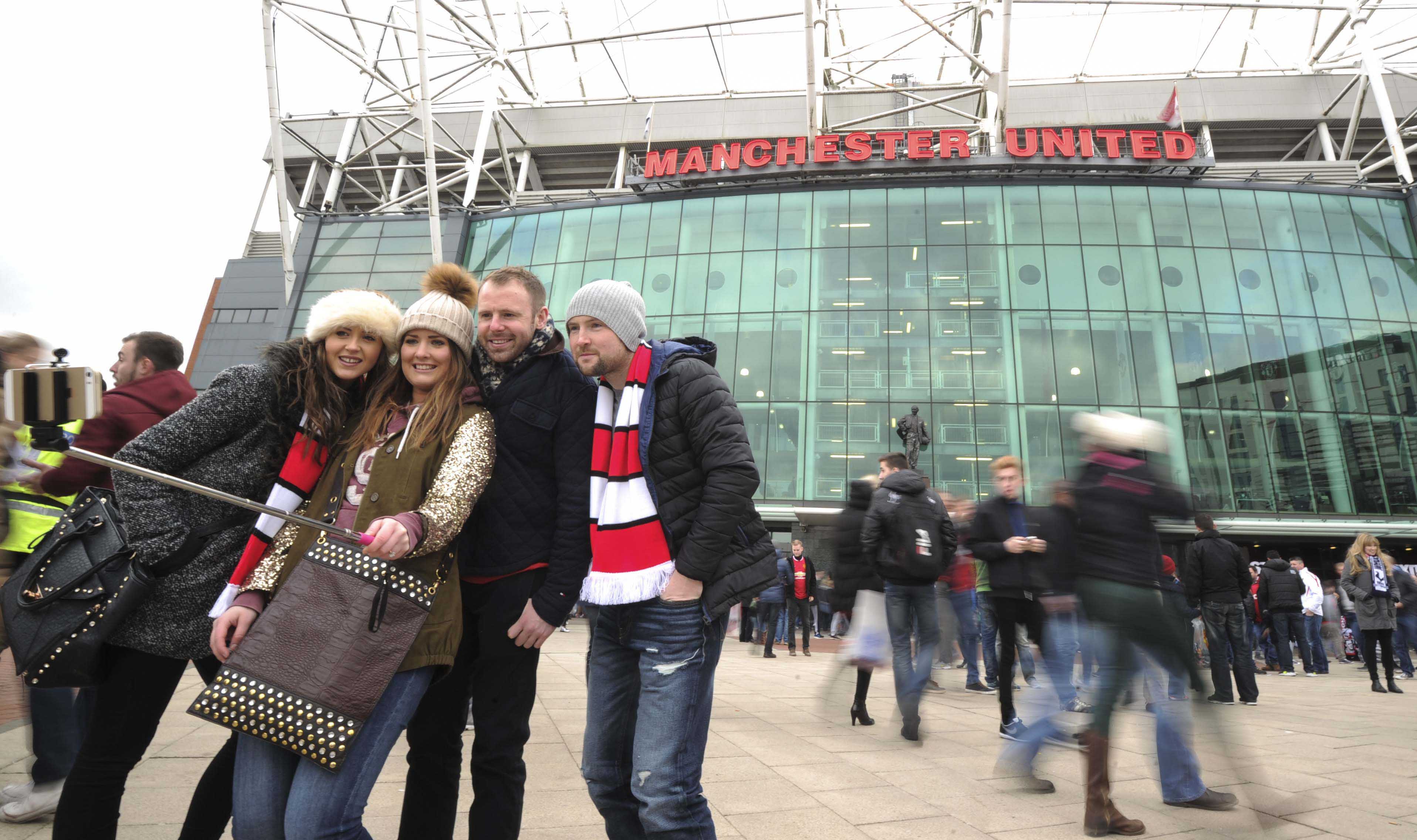 Soccer - Barclays Premier League - Manchester United v Tottenham Hotspur - Old Trafford