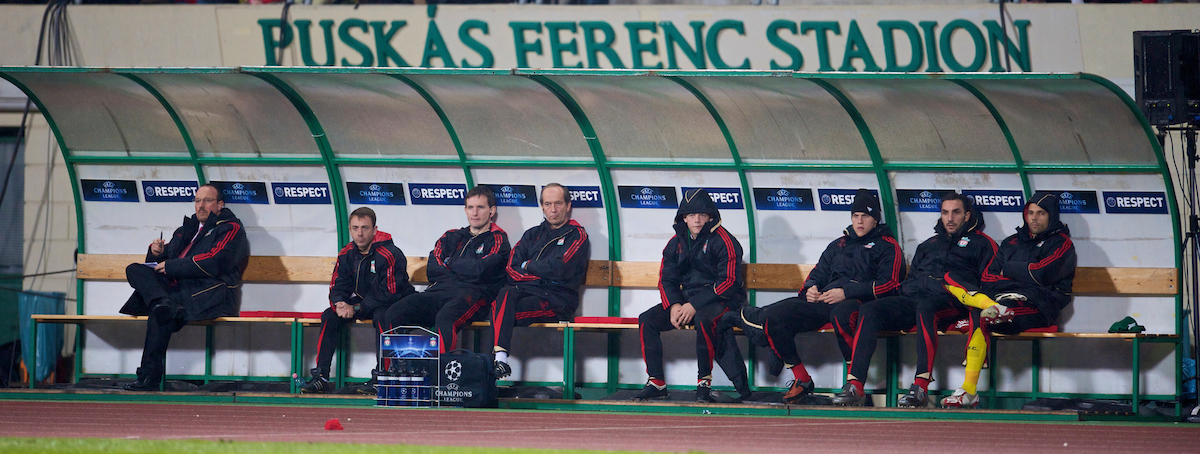 BUDAPEST, HUNGARY - Tuesday, November 24, 2009: Liverpool's manager Rafael Benitez and his bench during the 1-0 UEFA Champions League Group E victory over Debreceni VSC at the Ferenc Puskas Stadium. L-R: manager Rafael Benitez, fitness coach Paco De Miguel, senior physiotherapist Rob Price, club Doctor Mark Waller, Jay Spearing, Martin Skrtel, Sotirios Kyrgiakos, goalkeeper Diego Cavalieri. (Pic by David Rawcliffe/Propaganda)
