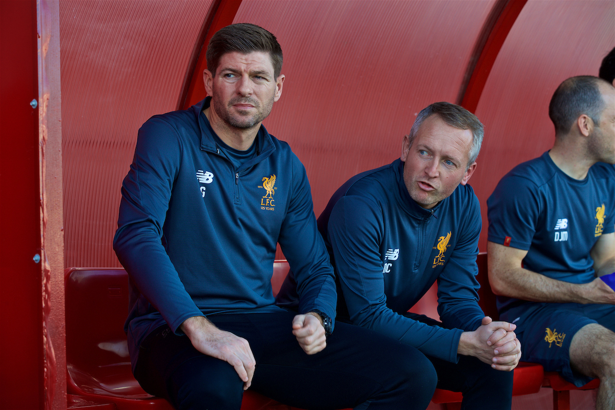 SEVILLE, SPAIN - Tuesday, November 21, 2017: Liverpool's Under-18 manager Steven Gerrard and Under-23 manager Neil Critchley before the UEFA Youth League Group E match between Sevilla FC and Liverpool FC at the Ciudad Deportiva Jose Ramon Cisneros. (Pic by David Rawcliffe/Propaganda)