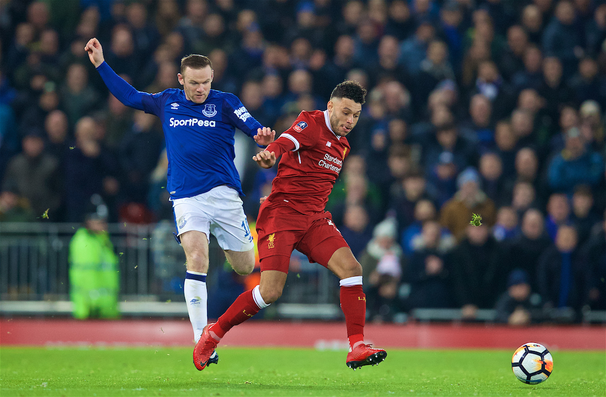 LIVERPOOL, ENGLAND - Friday, January 5, 2018: Liverpool's Alex Oxlade-Chamberlain and Everton's Wayne Rooney during the FA Cup 3rd Round match between Liverpool FC and Everton FC, the 230th Merseyside Derby, at Anfield. (Pic by David Rawcliffe/Propaganda)