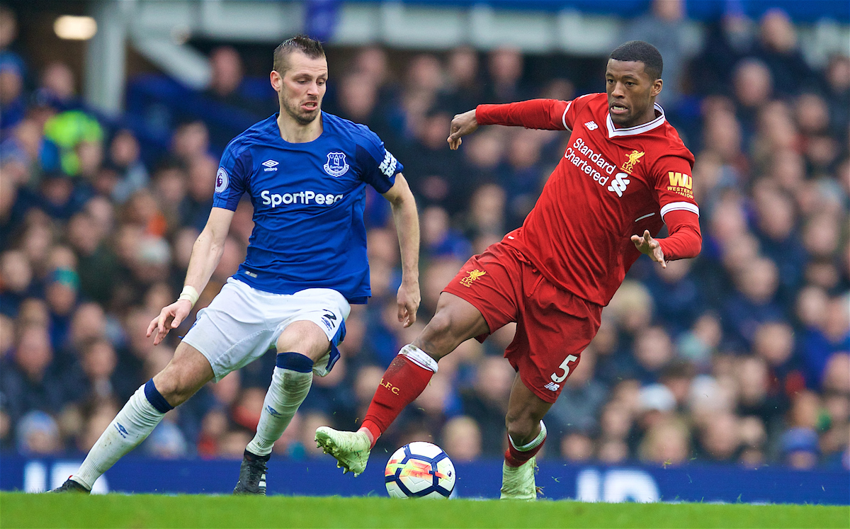 LIVERPOOL, ENGLAND - Saturday, April 7, 2018: Liverpool's Georginio Wijnaldum and Everton's Morgan Schneiderlin during the FA Premier League match between Everton and Liverpool, the 231st Merseyside Derby, at Goodison Park. (Pic by David Rawcliffe/Propaganda)