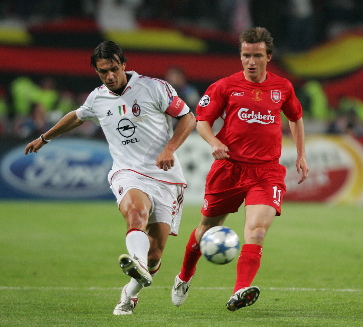 ISTANBUL, TURKEY - WEDNESDAY, MAY 25th, 2005: Liverpool's Vladimir Smicer and AC Milan's Paulo Maldini during the UEFA Champions League Final at the Ataturk Olympic Stadium, Istanbul. (Pic by David Rawcliffe/Propaganda)