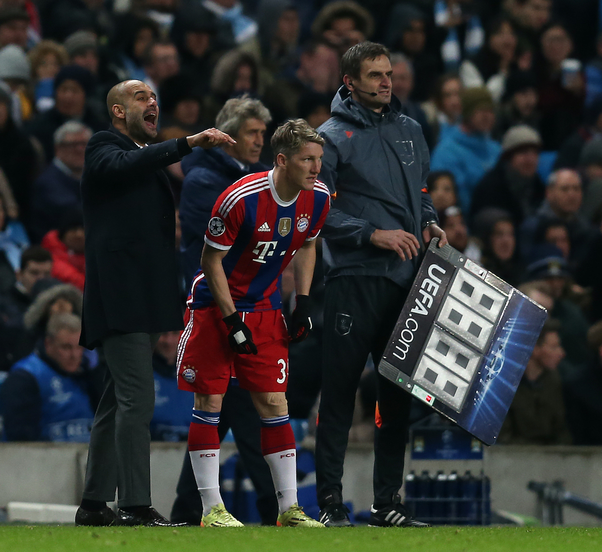 MANCHESTER, ENGLAND - Tuesday, November 25, 2014: Bayern Munich manager Pep Guardiola gestures from the touchline during the UEFA Champions League Group E match at the City of Manchester Stadium. (Pic by Chris Brunskill/Propaganda)