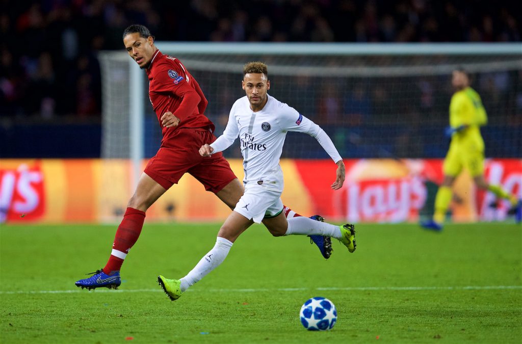 PARIS, FRANCE - Wednesday, November 28, 2018: Liverpool's Virgil van Dijk and Paris Saint-Germain's Neymar da Silva Santos Júnior during the UEFA Champions League Group C match between Paris Saint-Germain and Liverpool FC at Parc des Princes. (Pic by David Rawcliffe/Propaganda)