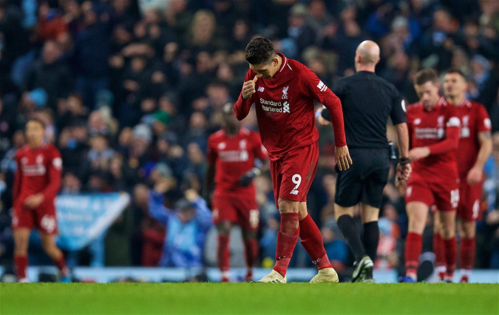 MANCHESTER, ENGLAND - Thursday, January 3, 2019: Liverpool's Roberto Firmino looks dejected as Manchester City scored the second goal during the FA Premier League match between Manchester City FC and Liverpool FC at the Etihad Stadium. (Pic by David Rawcliffe/Propaganda)