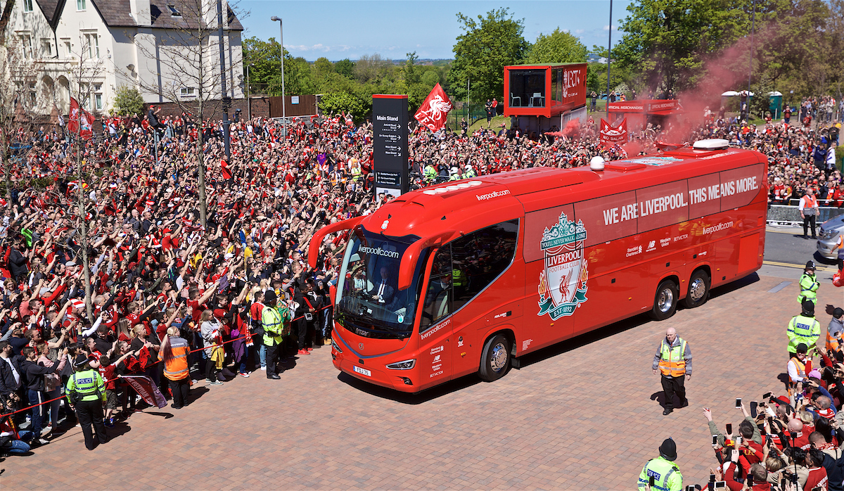 LIVERPOOL, ENGLAND - Sunday, May 12, 2019: Liverpool supporters take photos of team bus arrive with their smart phones before the final FA Premier League match of the season between Liverpool FC and Wolverhampton Wanderers FC at Anfield. (Pic by David Rawcliffe/Propaganda)