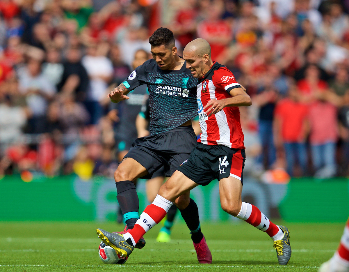 LIVERPOOL, ENGLAND - Saturday, August 17, 2019: Liverpool's Roberto Firmino (L) and Southampton's Oriol Romeu during the FA Premier League match between Southampton FC and Liverpool FC at St. Mary's Stadium. (Pic by David Rawcliffe/Propaganda)