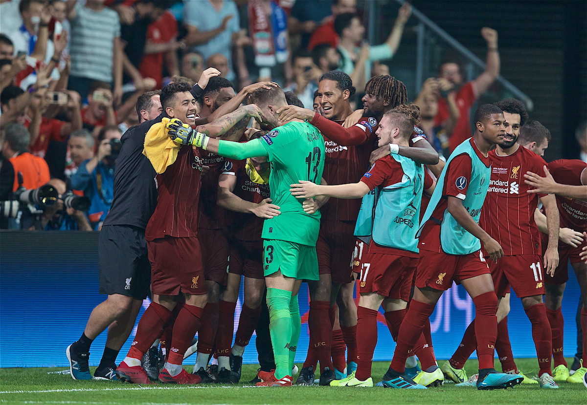 ISTANBUL, TURKEY - Wednesday, August 14, 2019: Liverpool's goalkeeper Adrián San Miguel del Castillo celebrates with team-mates after saving the decisive fifth penalty from Chelsea in the shoot-out to win the Super Cup during the UEFA Super Cup match between Liverpool FC and Chelsea FC at Besiktas Park. Liverpool won 5-4 on penalties after a 1-1 draw. (Pic by David Rawcliffe/Propaganda)