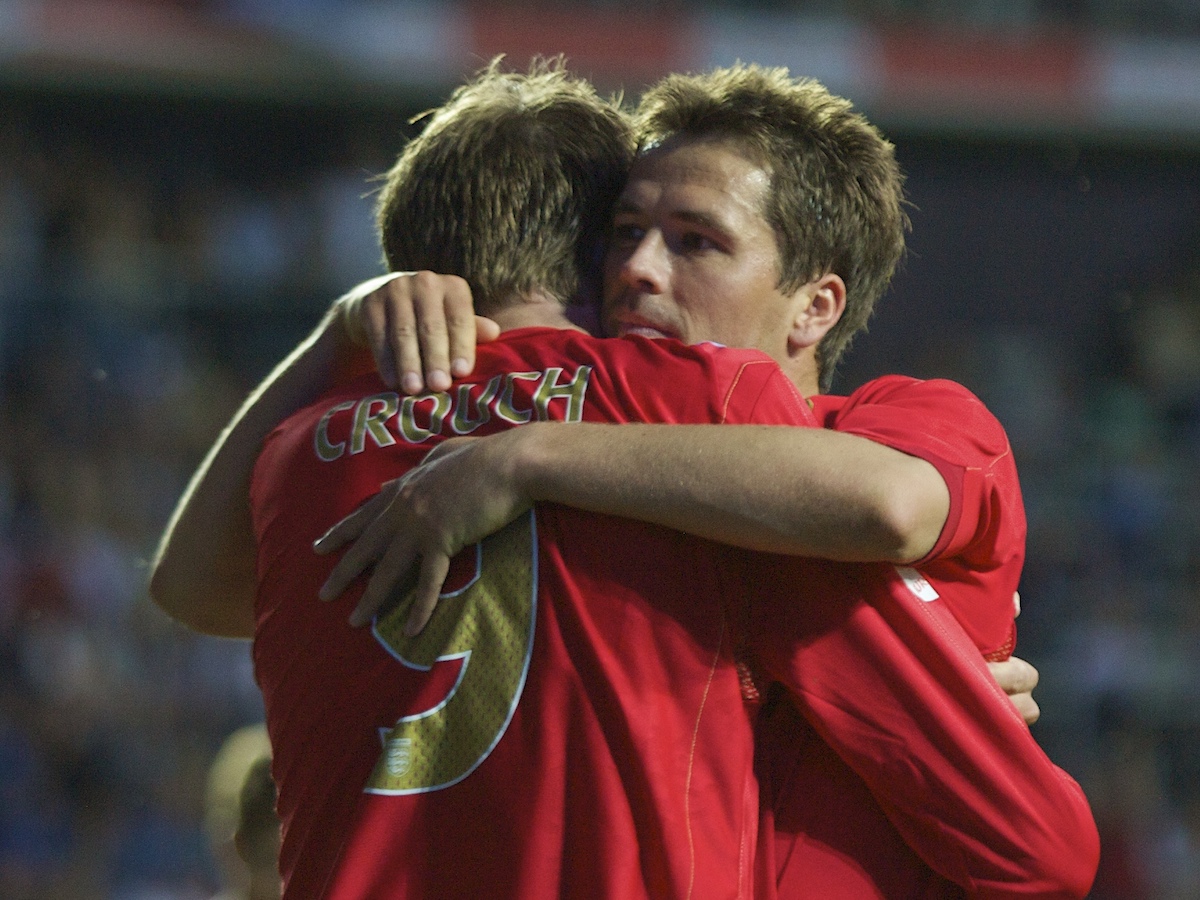 Tallinn, Estonia - Wednesday, June 6, 2007: England's Michael Owen celebrates scoring the third goal against Estonia with team-mate Peter Crouch during the UEFA Euro 2008 Qualifying Group E match at Le Coq Arena. (Pic by David Rawcliffe/Propaganda)