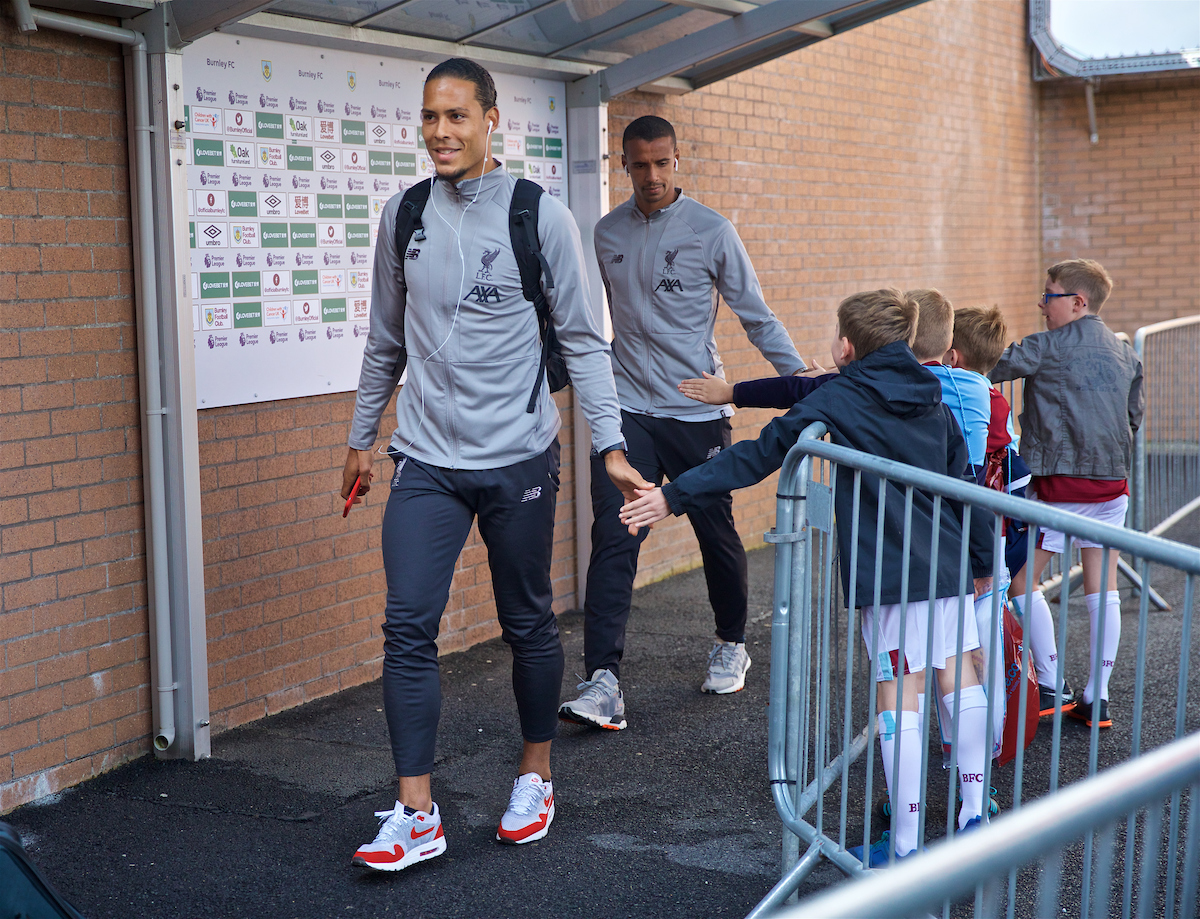 BURNLEY, ENGLAND - Saturday, August 31, 2019: Liverpool's Virgil van Dijk arrives before the FA Premier League match between Burnley FC and Liverpool FC at Turf Moor. (Pic by David Rawcliffe/Propaganda)