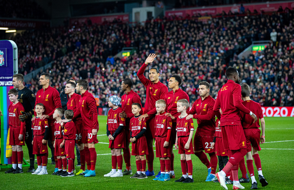 LIVERPOOL, ENGLAND - Wednesday, December 4, 2019: Liverpool's Virgil van Dijk waves to supporters as the teams line-up before the FA Premier League match between Liverpool FC and Everton FC, the 234th Merseyside Derby, at Anfield. (Pic by David Rawcliffe/Propaganda)