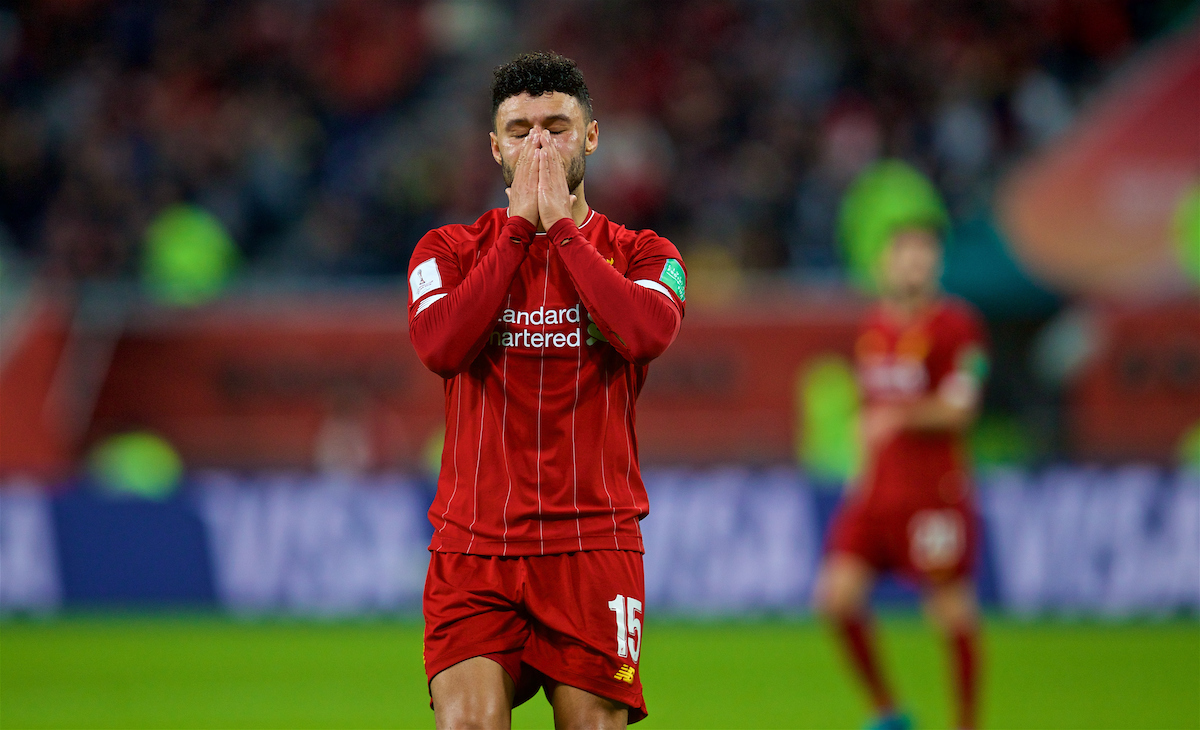 DOHA, QATAR - Wednesday, December 18, 2019: Liverpool's Alex Oxlade-Chamberlain looks dejected during the FIFA Club World Cup Qatar 2019 Semi-Final match between CF Monterrey and Liverpool FC at the Khalifa Stadium. (Pic by David Rawcliffe/Propaganda)