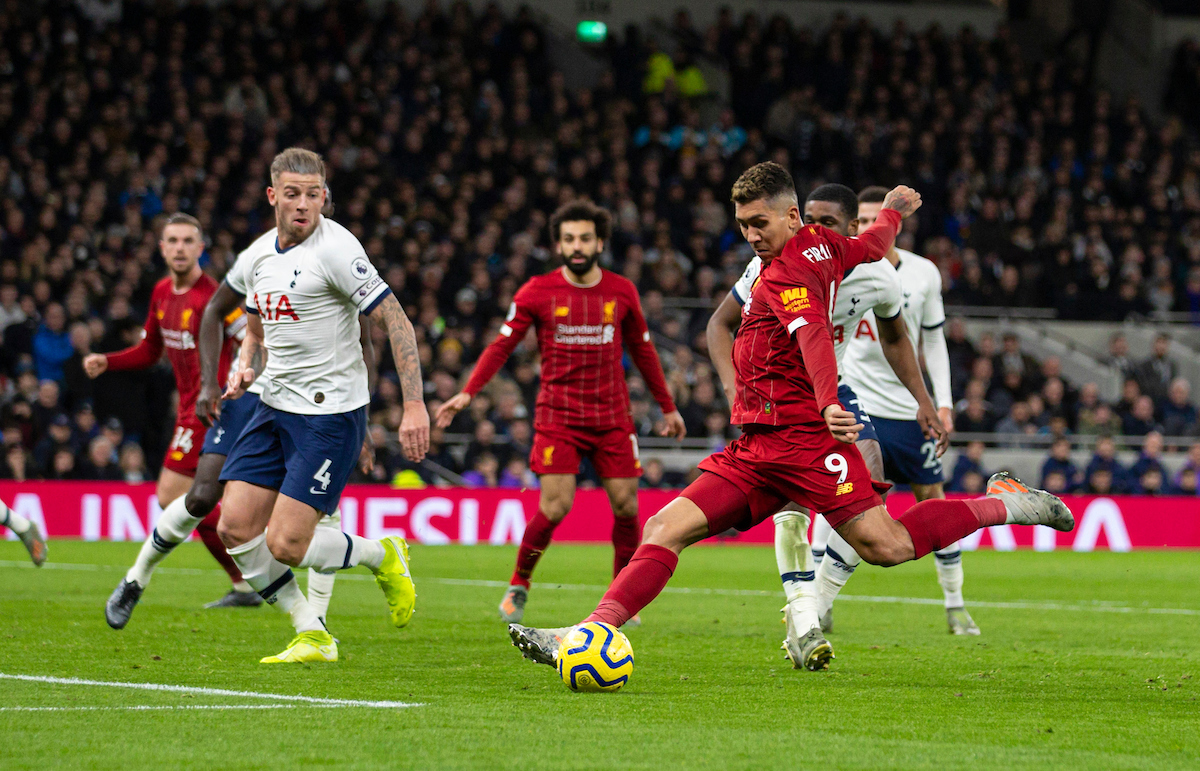 LONDON, ENGLAND - Saturday, January 11, 2020: Liverpool's Roberto Firmino  scores the first goal during the FA Premier League match between Tottenham Hotspur FC and Liverpool FC at the Tottenham Hotspur Stadium. (Pic by David Rawcliffe/Propaganda)