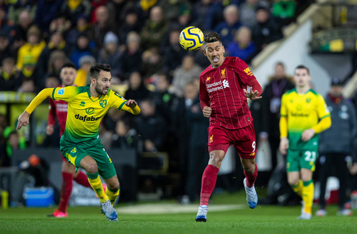 NORWICH, ENGLAND - Saturday, February 15, 2020: Liverpool's Roberto Firmino (R) during the FA Premier League match between Norwich City FC and Liverpool FC at Carrow Road. (Pic by David Rawcliffe/Propaganda)