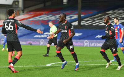 Liverpool's Sadio Mané celebrates after scoring the second goal during the FA Premier League match between Crystal Palace FC and Liverpool FC at Selhurst Park