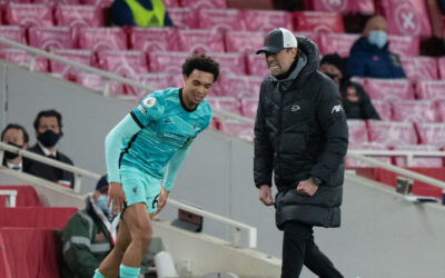 Liverpool's manager Jürgen Klopp (R) and Trent Alexander-Arnold during the FA Premier League match between Arsenal FC and Liverpool FC at the Emirates Stadium