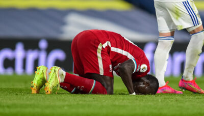 Monday, April 19, 2021: Liverpool's Sadio Mané kneels to pray as he celebrates after scoring the first goal during the FA Premier League match between Leeds United FC and Liverpool FC at Elland Road.