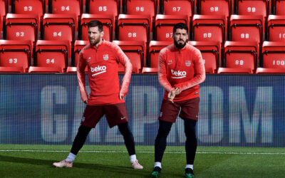 Barcelona's Lionel Messi (L) and Luis Suárez during a training session ahead of the UEFA Champions League Semi-Final 2nd Leg match between Liverpool FC and FC Barcelona at Anfield