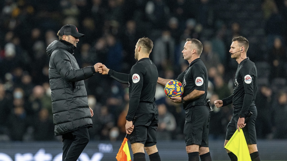 Liverpool's manager Jürgen Klopp greets the referees after the FA Premier League match between Tottenham Hotspur FC and Liverpool FC at the Tottenham Hotspur Stadium