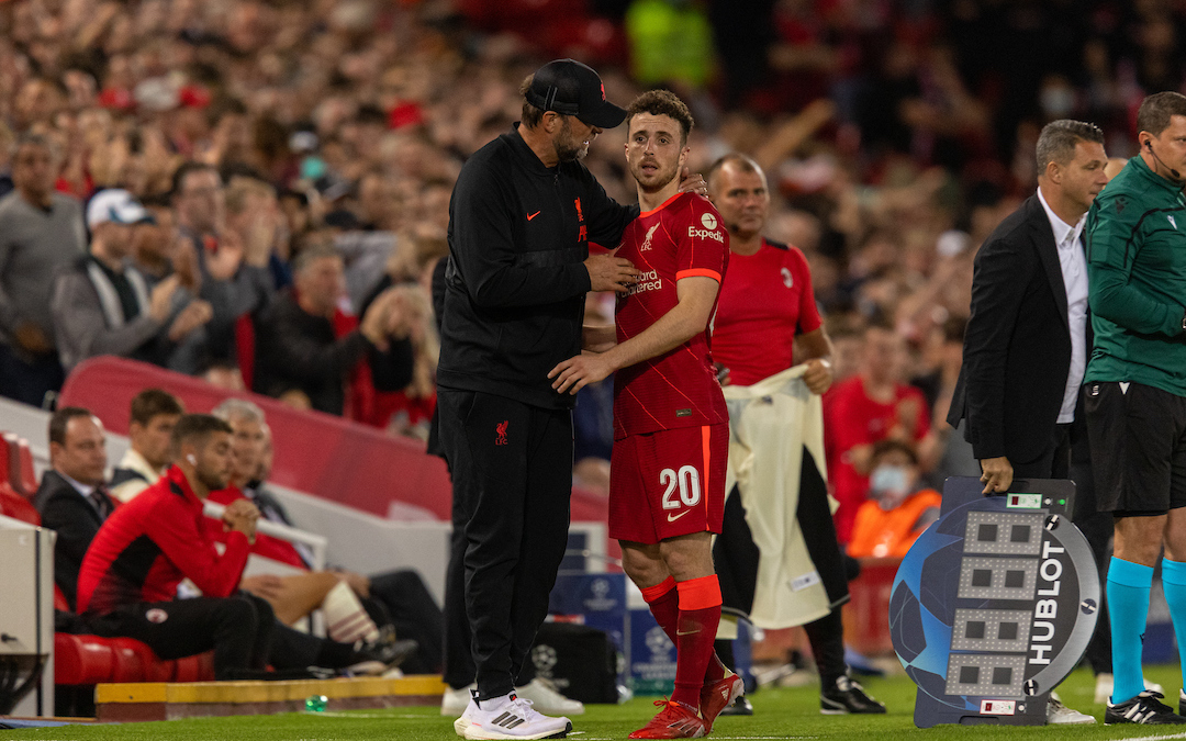 Liverpool's Diogo Jota (R) and manager Jürgen Klopp during the UEFA Champions League Group B Matchday 1 game between Liverpool FC and AC Milan at Anfield