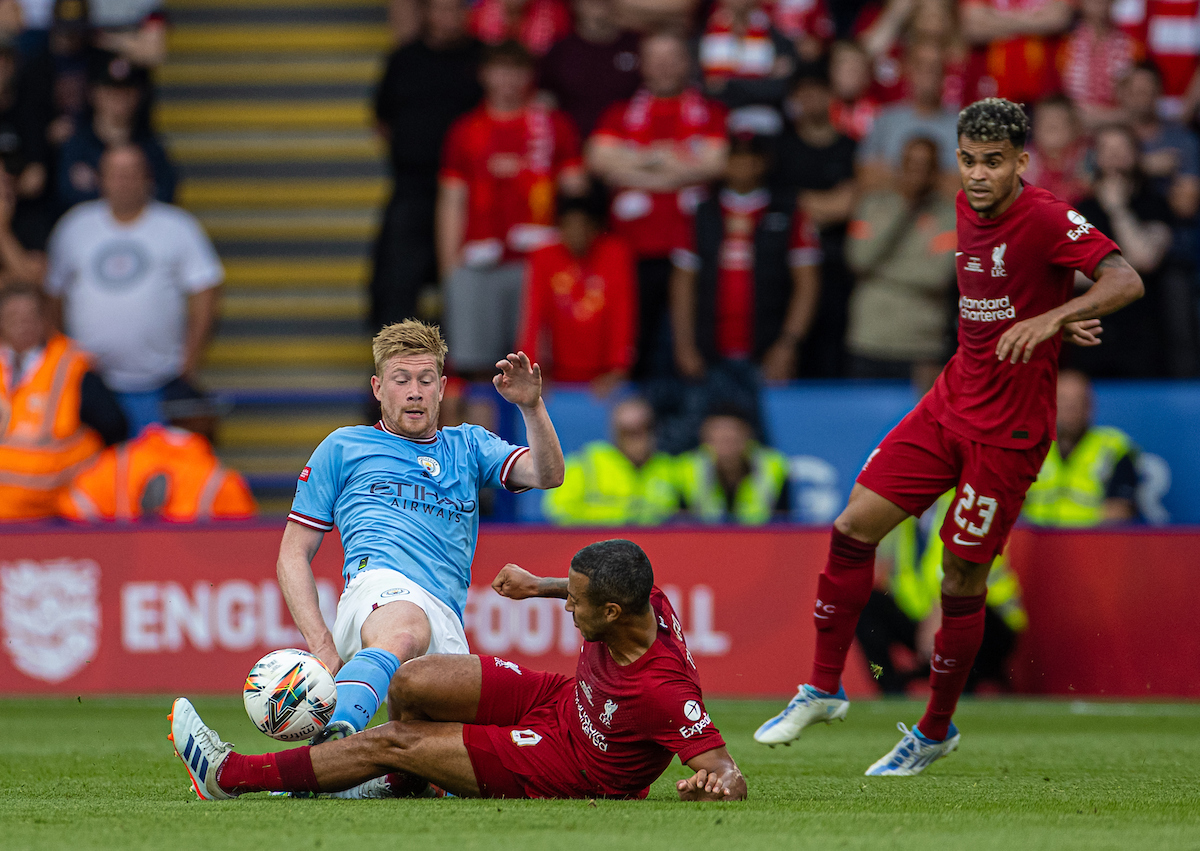 Liverpool's Thiago Alcântara (R) challenges Manchester City's Kevin De Bruyne during the FA Community Shield friendly match between Liverpool FC and Manchester City FC at the King Power Stadium