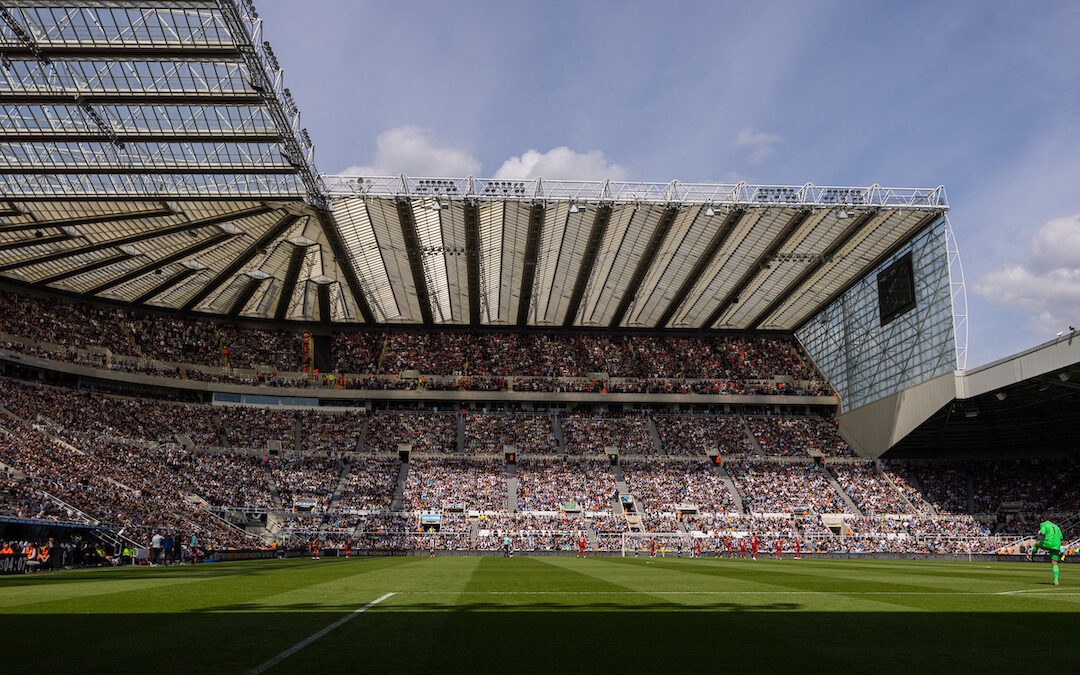Newcastle United v Liverpool: Pre-Match Warmup