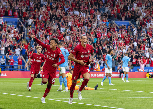 Manchester City v Liverpool: Pre-Match Warmup