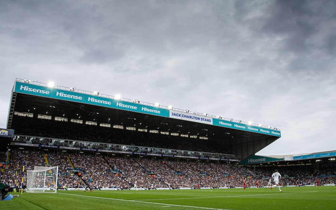 Leeds United v Liverpool: Pre-Match Warmup