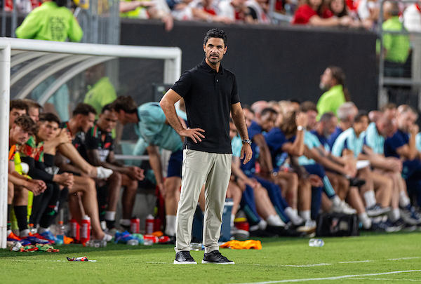 Arsenal Champions Elect?: The Friday Show